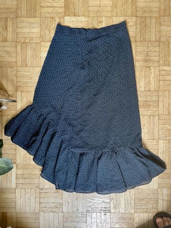 Asymmetrischer Rock, Blumenmuster blau-weiss, Volant, Gr. 38