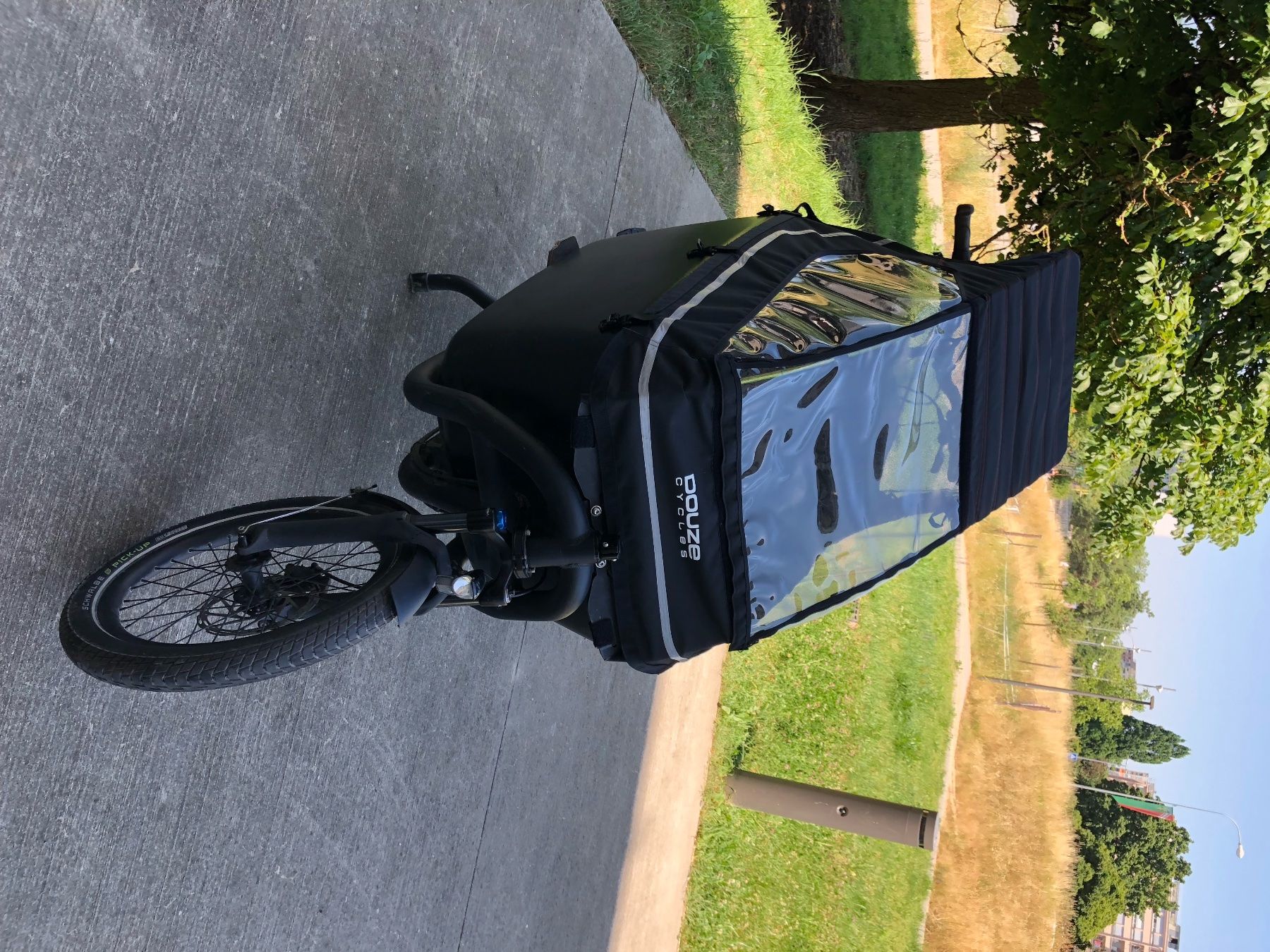 Velos: vélo Cargo électrique DOUZE – Gebraucht aus Meyrin von jul_h8zj 1