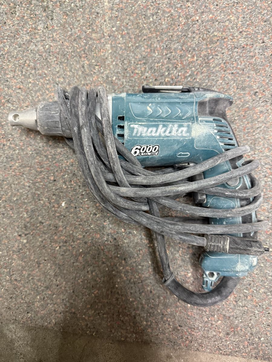 Makita Trapani: Makita FS6300 Schrauber – Usato da Winterthur venduto da Panagos