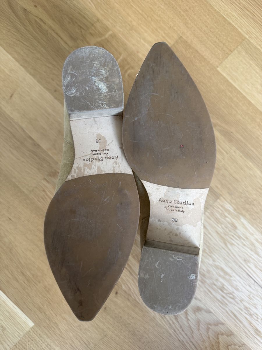 Acne Studios Scarpe da donna: Acne Studios Stiefeletten, Wildleder beige, Gr. 38 – Nuovo (secondo la descrizione) da Zürich venduto da vintagewiedikon 2