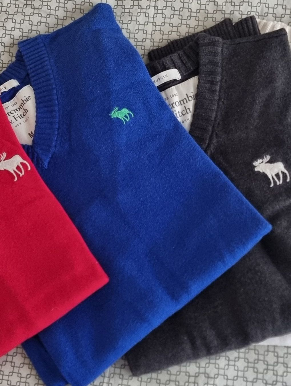 Abercrombie Maglioni & Felpe: 4x Abercrombie & Fitch Pullis Grösse M Muscle – Nuovo (secondo la descrizione) da Dietikon venduto da CaymanoZH