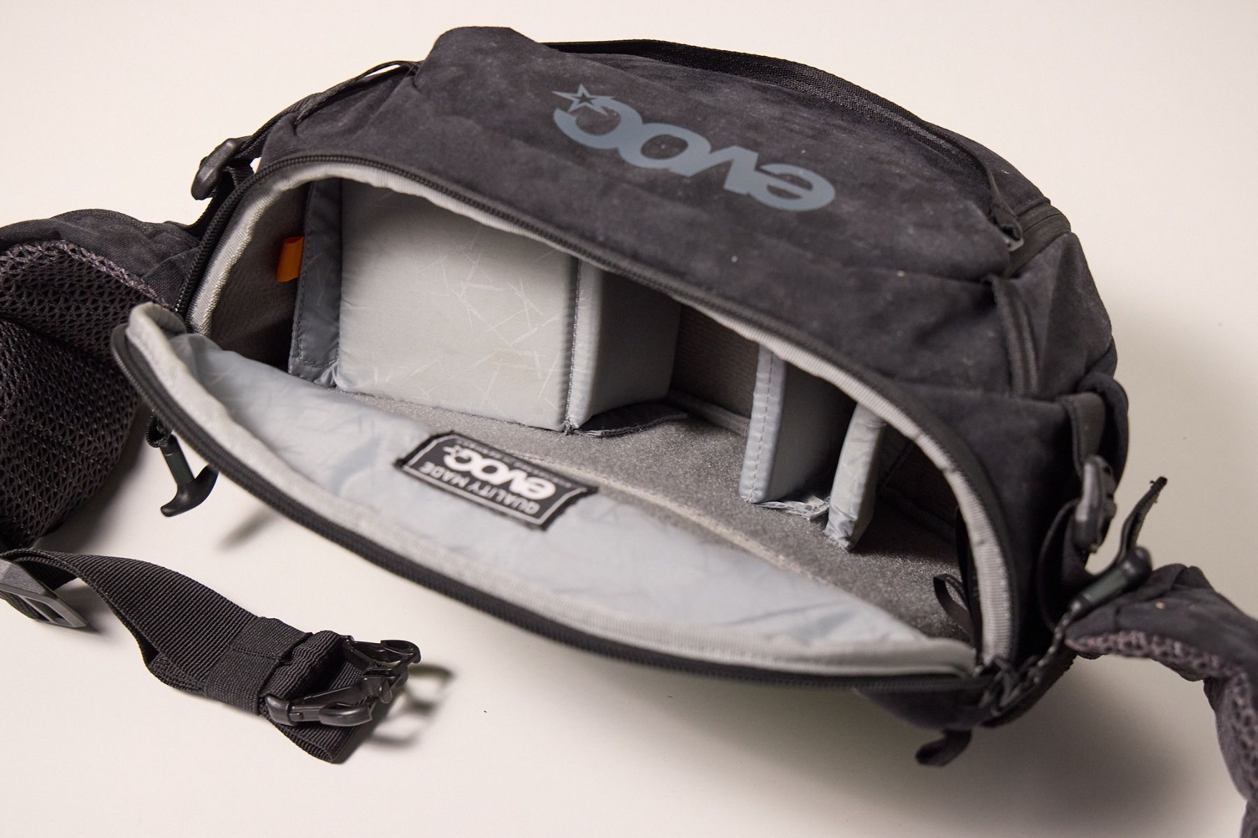 Evoc Borse: Evoc Hip Pack Capture 6 Kameratasche – Usato da Basel venduto da Hank3 2
