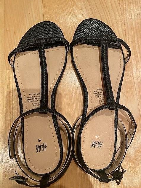 H&M Scarpe da donna: Sandales H&M neuves – Nuovo (secondo la descrizione) da Muraz (Collombey) venduto da dor_hp2w