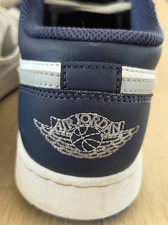 Scarpe da uomo: Air Jordan 1 Low Gr. 38.5 – Usato da Uster venduto da laemau 1