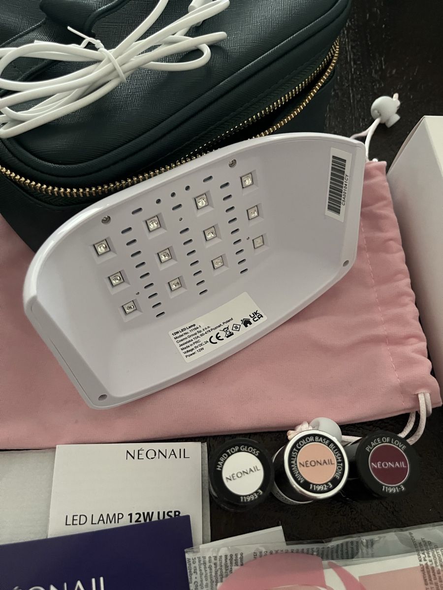 Unghie finte: NEONAIL UV Nagellack Set mit Lampe – Usato da Winterthur venduto da smt_b7c7 4