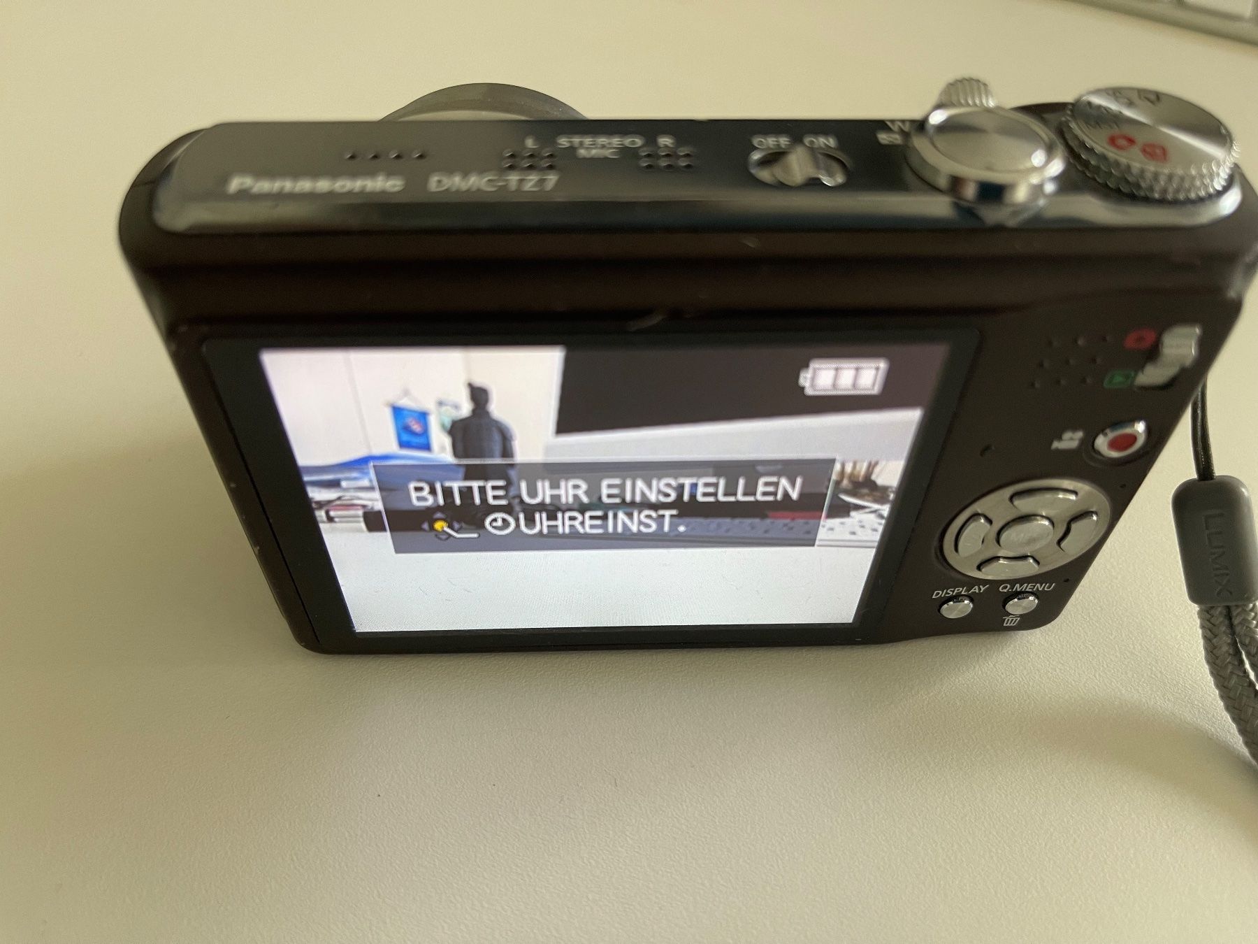 Panasonic Kamera: Panasonic Lumix DMC-727 – Gebraucht aus Unterägeri von  2