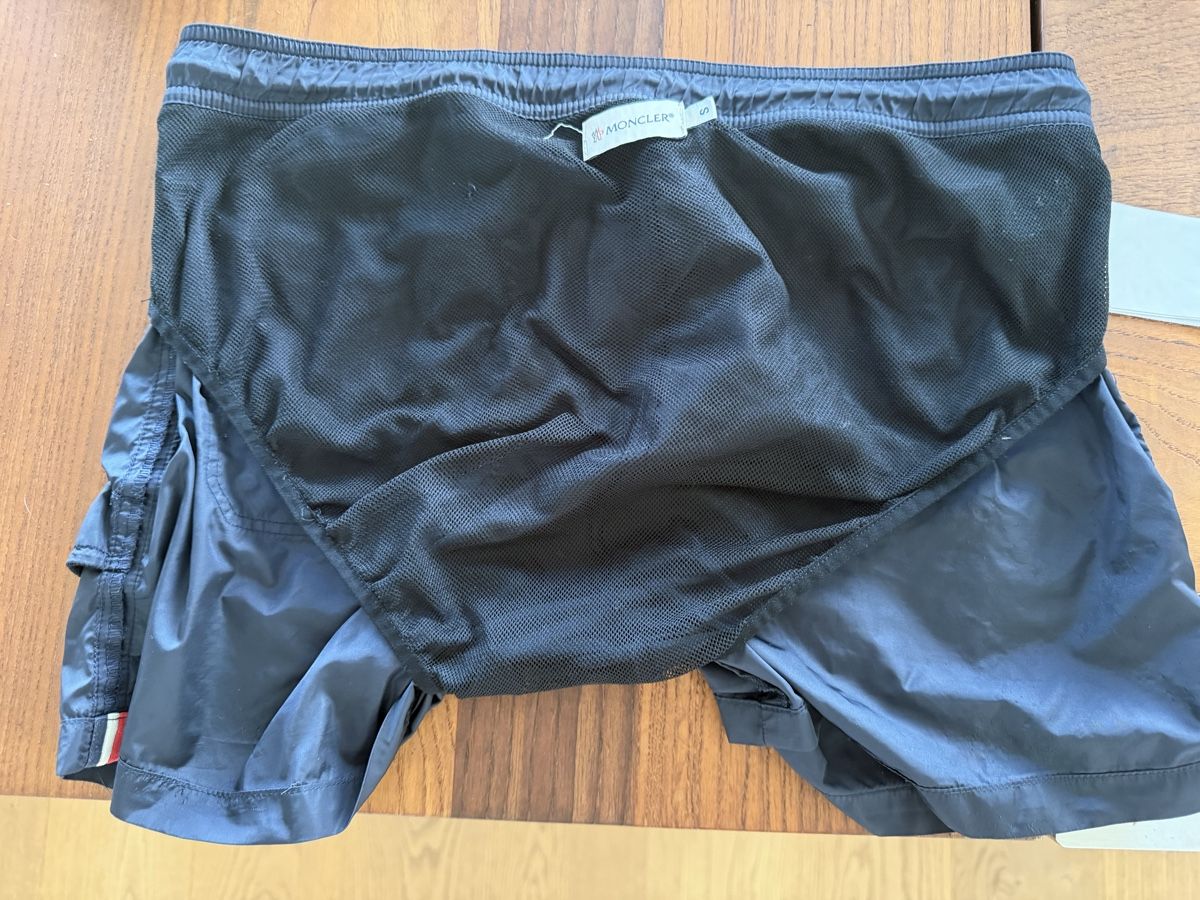 Moncler Costumi da bagno: Moncler Badehose kaum gebraucht – Usato da Amriswil venduto da rau_7srx 3