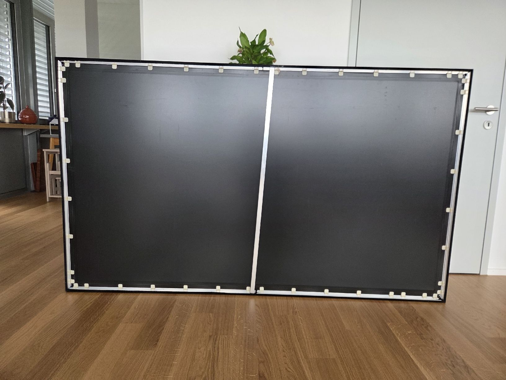 Home Cinema: Elite Screens 85 Zoll Leinwand – Usato da Bern venduto da Scope1 4