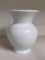 Schlichte weisse Porzellan Vase