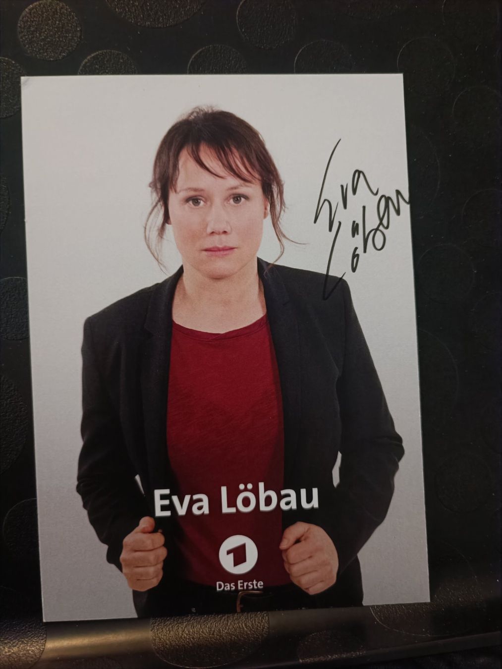 Autografi: Eva Löbau -  handsigniet – Usato da Menziken venduto da Artographs