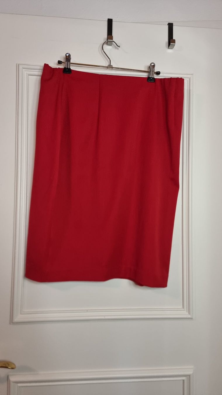 Gonne: Schicker roter Business-Rock Gr. XL – Usato da Wald ZH venduto da CapLux 1