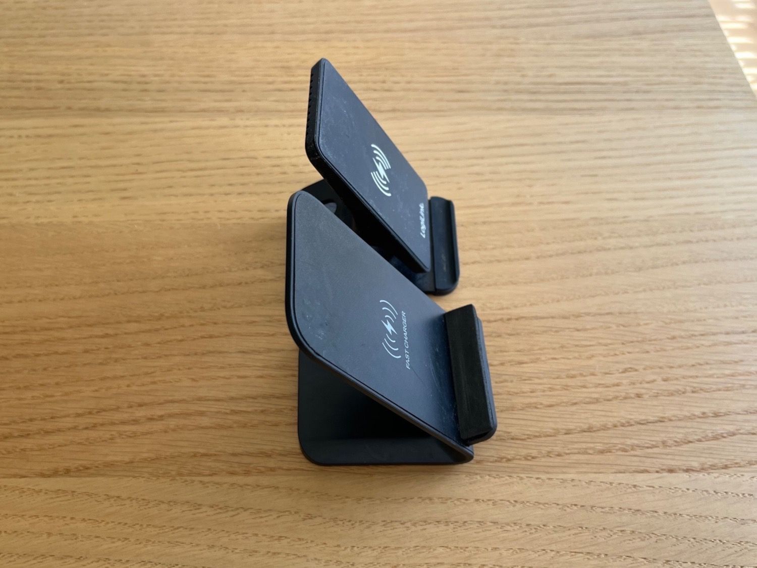 Caricabatterie: 2 kabellose Ladestationen, Wireless Ladegerät, Qi, USB C – Usato da Netstal venduto da spaltflo01 1