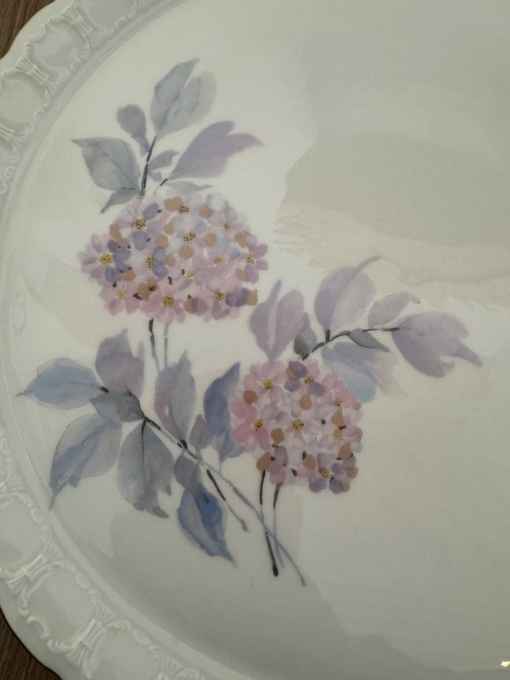 Servierplatten: Langenthal Teller Platte lila Blumen D: ca. 31cm – Gebraucht aus Fislisbach von chili2006 2