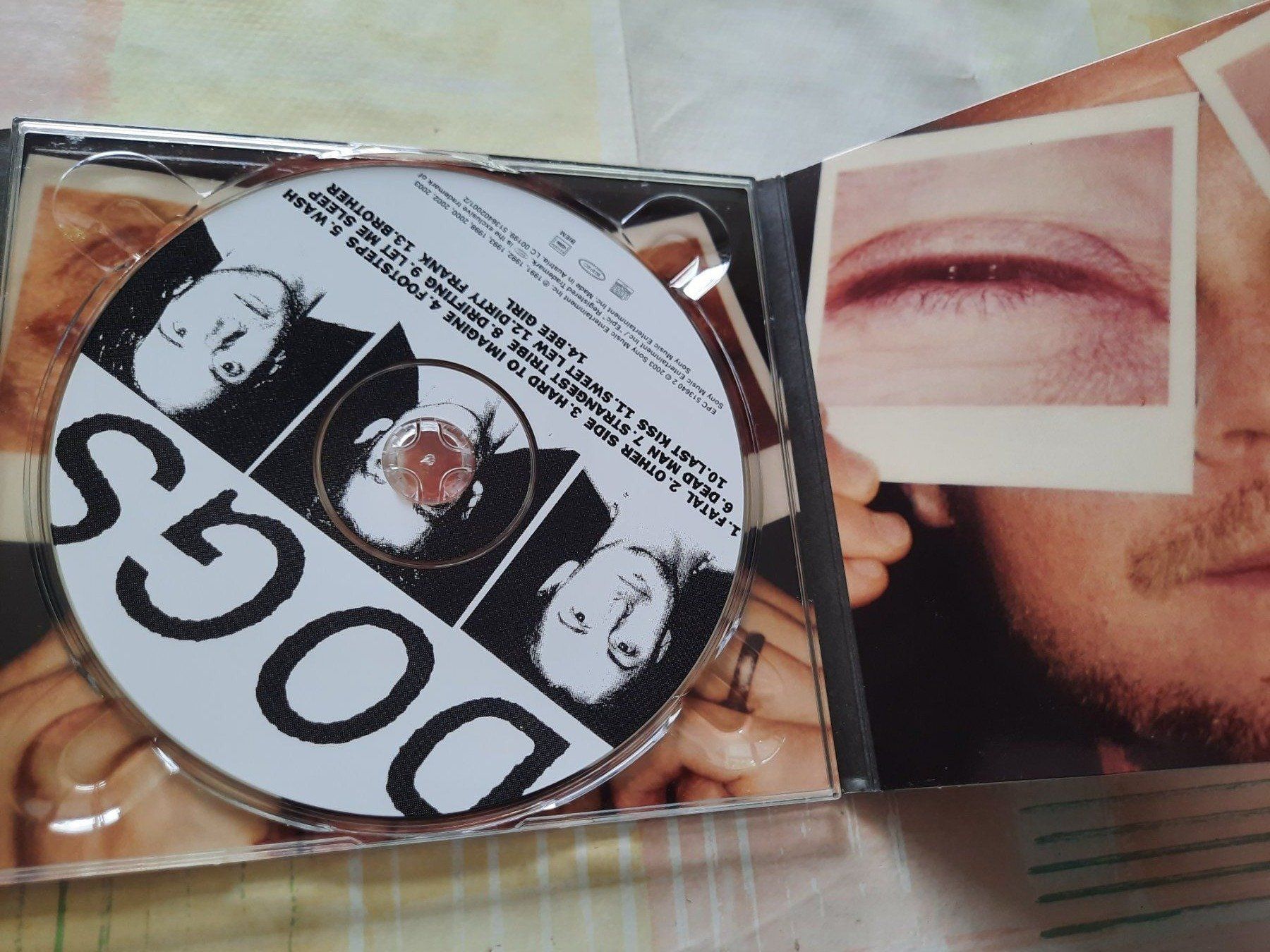 CDs: Cd Pearl Jam - Lost Dogs – D'occasion à Pully par bro_n52j 2
