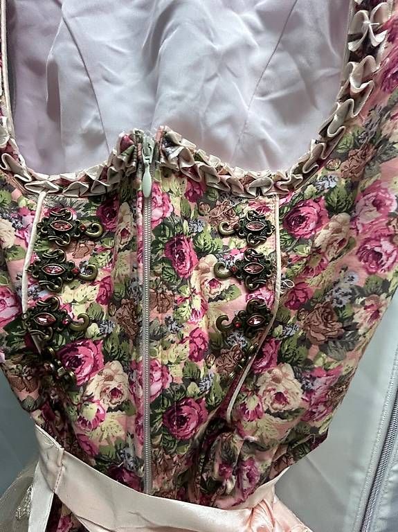 Robes: Krüger Dirndl Grösse 38 – D'occasion à oetwil an der limmat par Norina.G 4