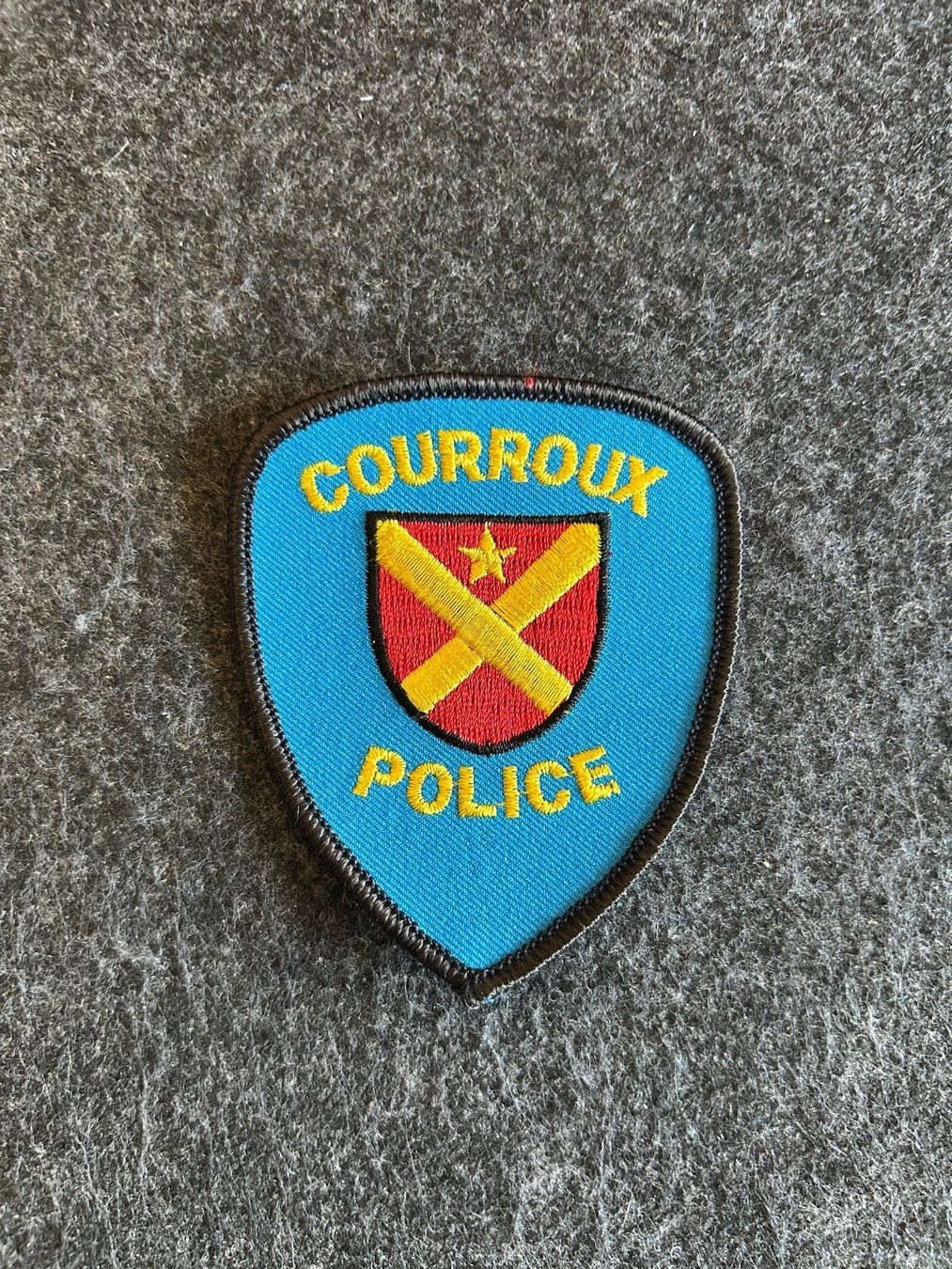 Plaketten & Abzeichen: Patch, JU, Police Courroux – Gebraucht aus Berikon von DGC-1995