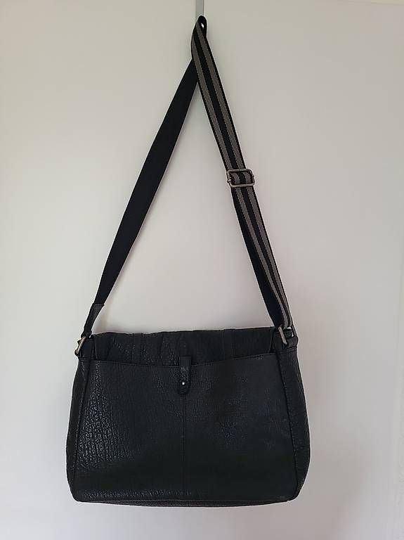 Sacs: Umhänge- Schultertasche Leder schwarz – D'occasion à Uster par snawusch 1