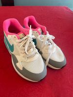 Mädchen Sneaker 36.5 Nike Hallenschuhe / Sport Schuhe