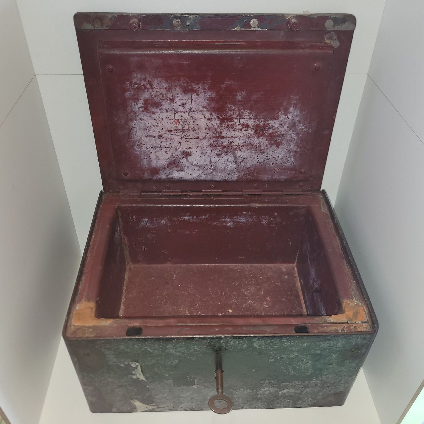 Casseforti: Ancien coffre fort – Usato da Rocourt venduto da PapyCH 1
