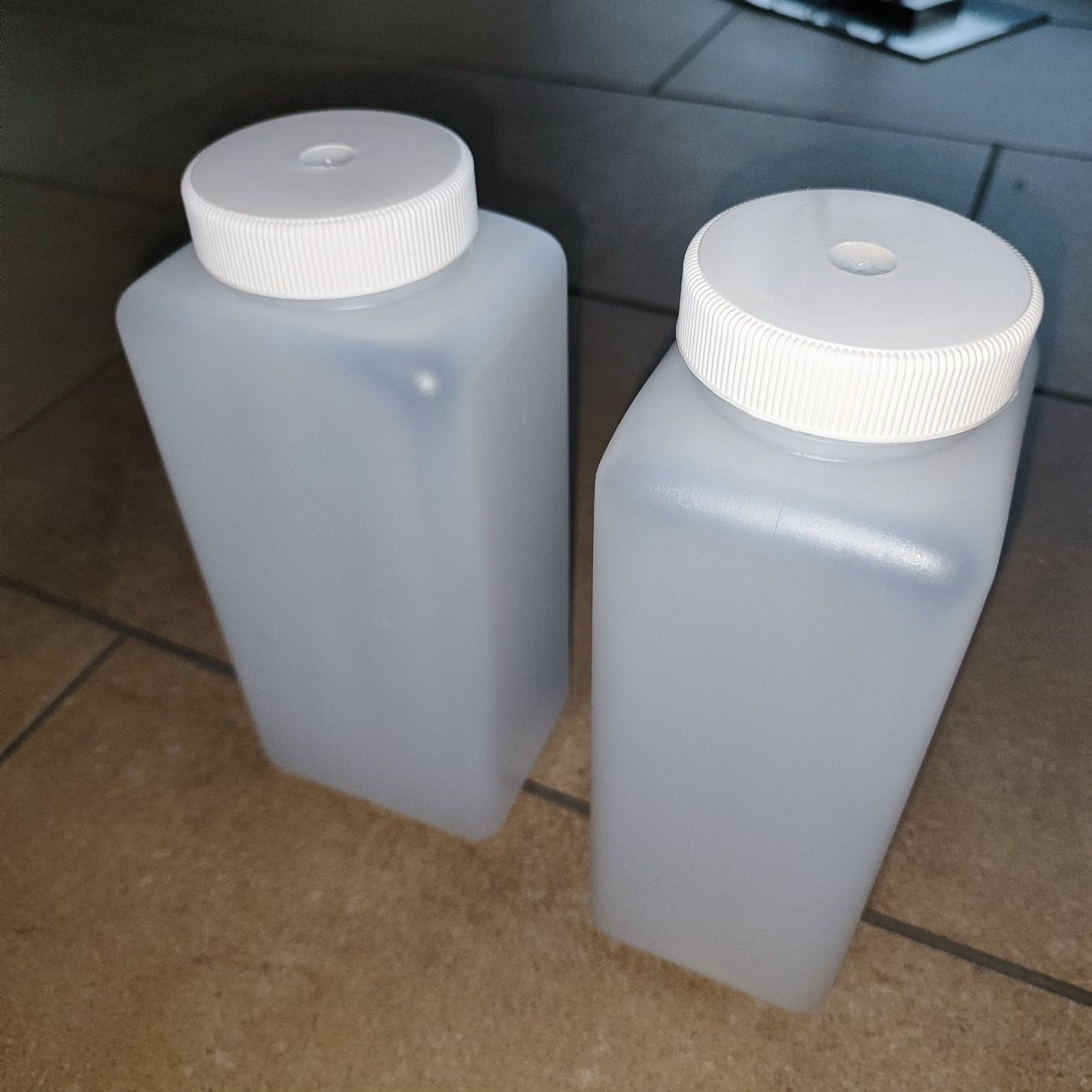 Contenitori & Simili: Récipients en plastique (2 pièces) – Usato da Lamone venduto da ken_8y7h