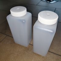 Récipients en plastique (2 pièces)