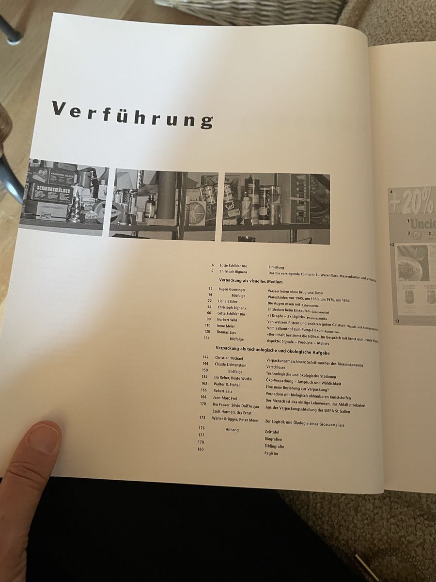 Libri: Buch "Hüllen füllen" Verpackungsdesign  – Usato da Oberwil BL venduto da another-day-of-sun 3