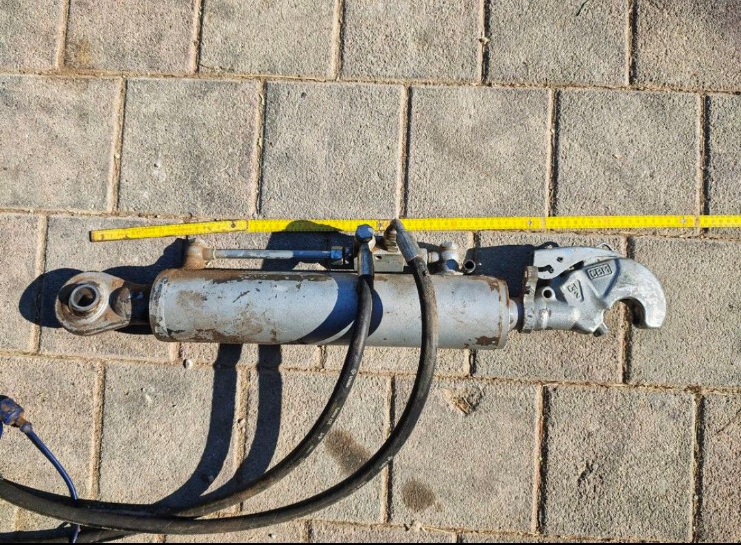 Traktoren: Hydraulischer Oberlenker – Gebraucht aus Latterbach von Kauert