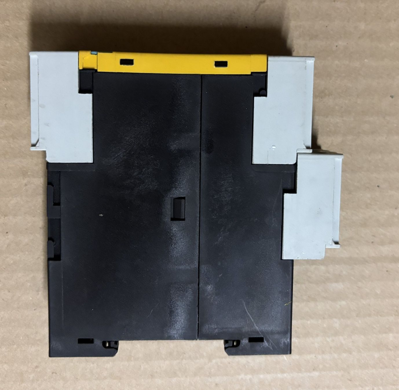 Siemens Componenti elettronici: Siemens 3RK1205-0BE00-0AA2 AS-i Interface Modul – Usato da Sins venduto da 3985schluckti 3