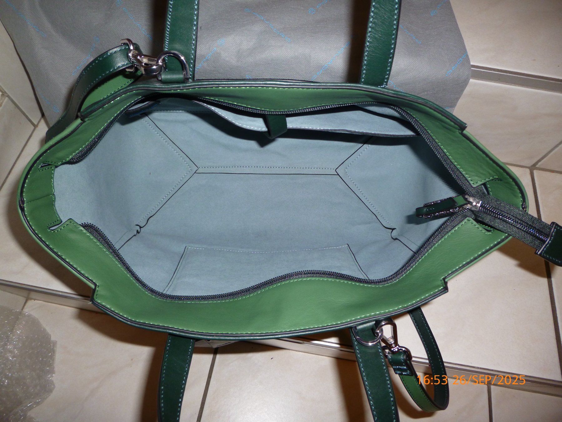 Borse da donna: Picouadro echt Leder Handtasche NEU – Nuovo (secondo la descrizione) da Läufelfingen venduto da Kamari 4