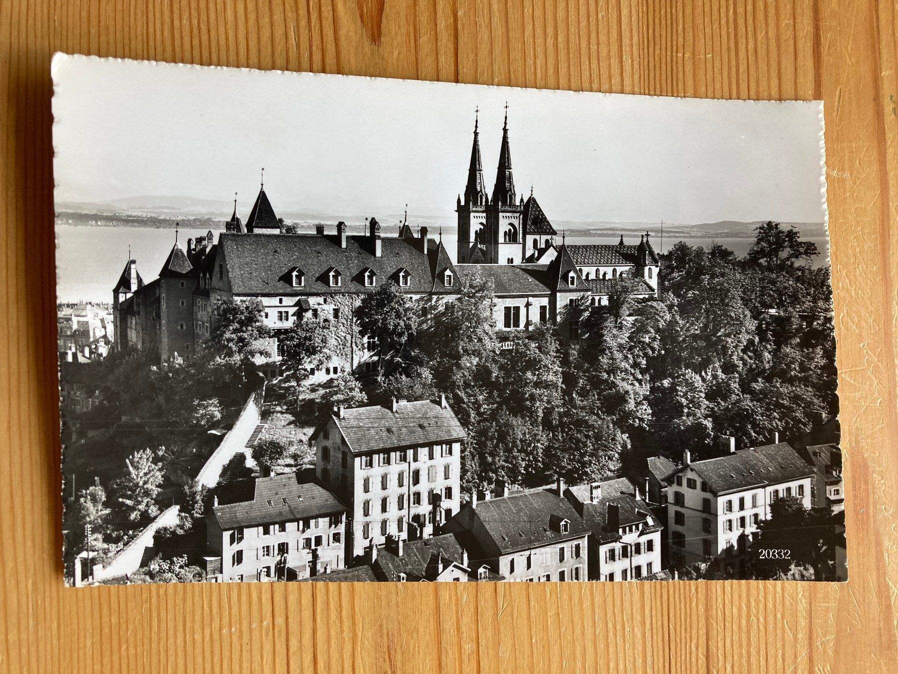 Ansichtskarten: Neuchâtel - la Collégiale - AK 1958 – Neu (gemäss Beschreibung) aus Oberuzwil von Henri09