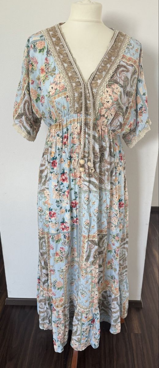 Vestiti: Maxikleid Blumenprint 1 Size – Usato da Ermatingen venduto da Speiki2