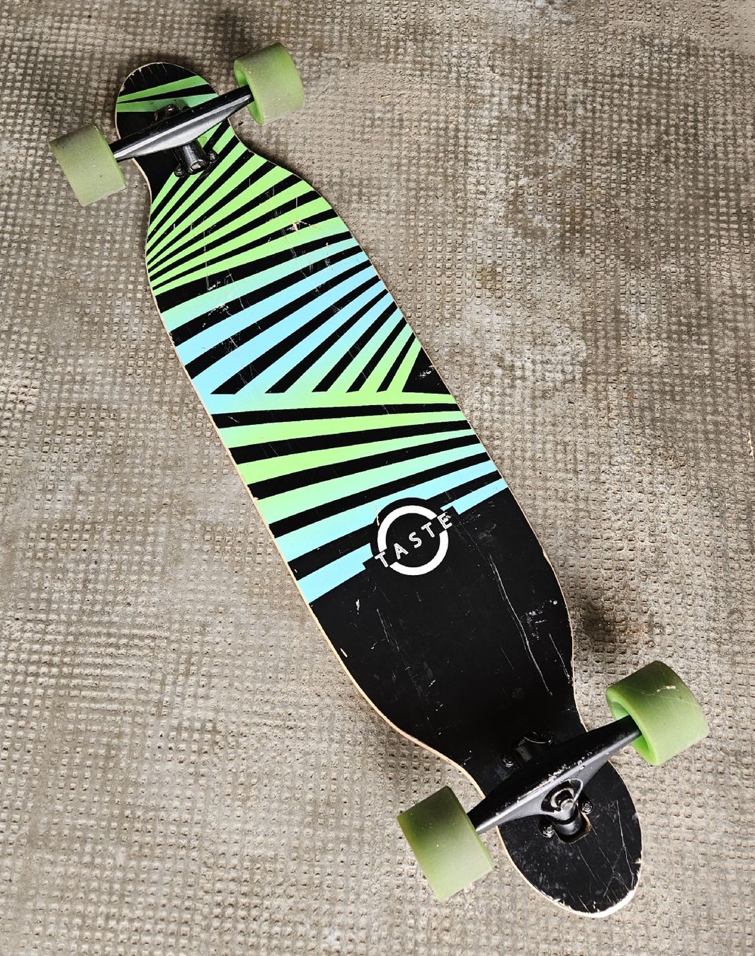 Skateboards: longboard Taste – Usato da Tramelan venduto da Vipers1