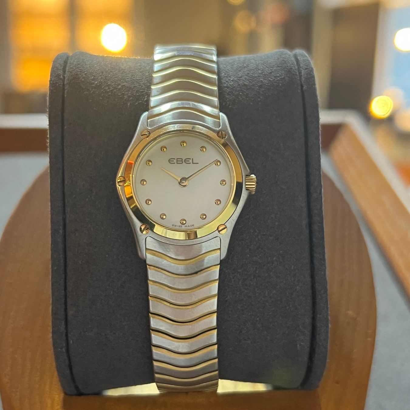 Ebel Orologi: Ebel Classic Sport wave Quartz Gold Bezel E1003F11 – Usato da Carouge GE venduto da Watchaser