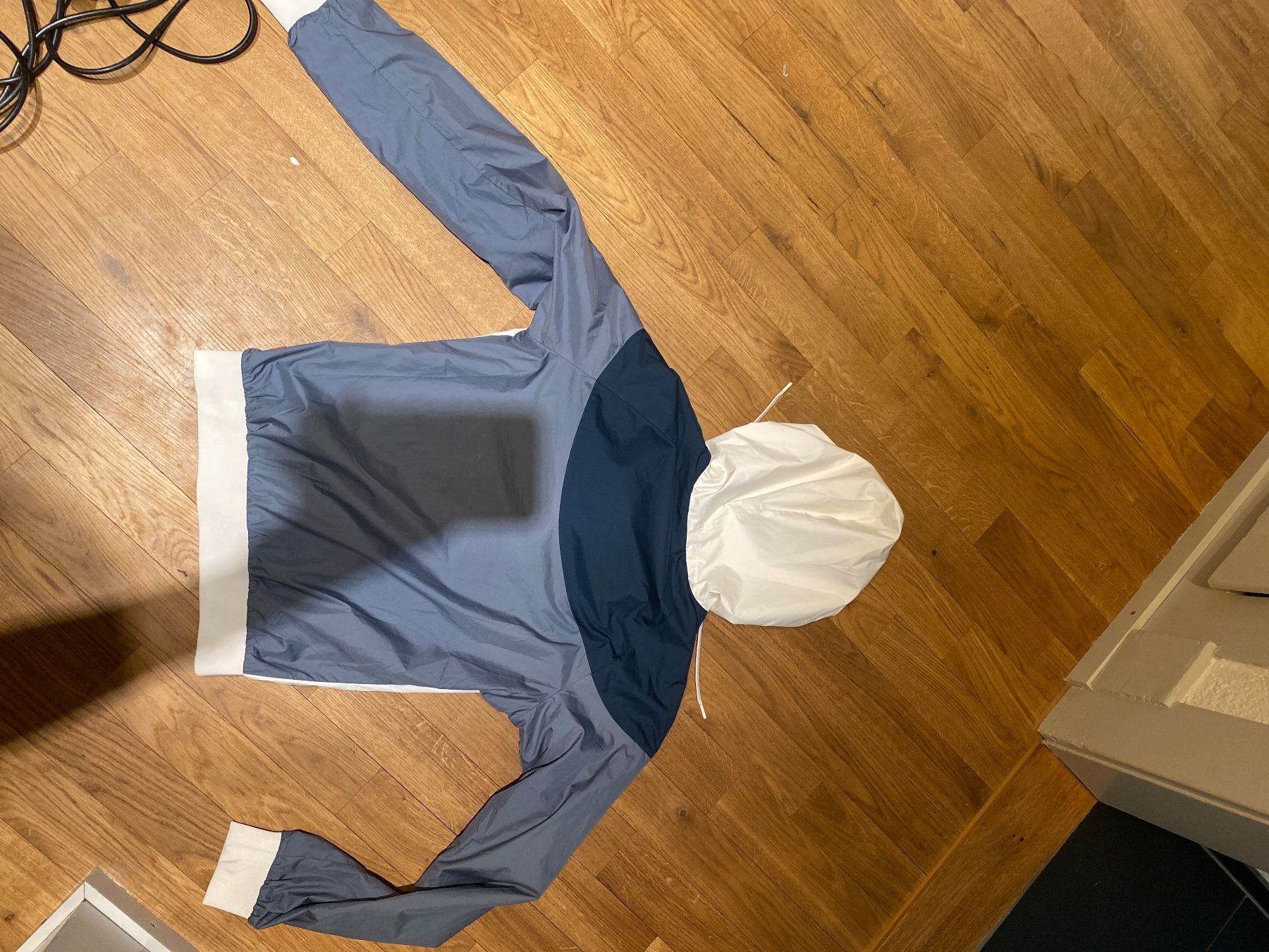 Nike Giacche: Nike Windrunner Jacke, Top Zustand – Usato da Bern venduto da mue_yhz5 2