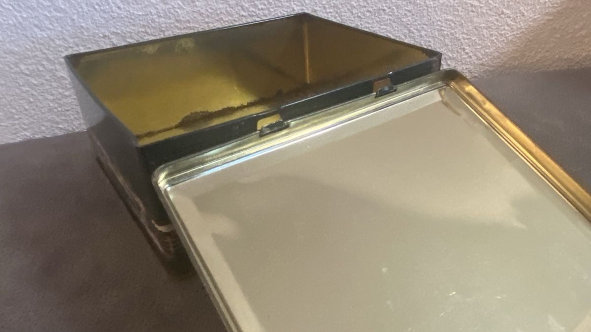 Contenitori & Simili: Antike Blechdose mit asiatischem Motiv – Usato da Zürich venduto da Timi80 9