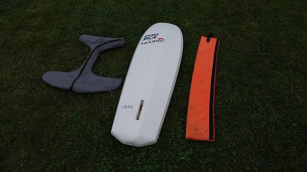 Aquilone: kitefoil setup complet planche et foil carbone – Usato da montreux venduto da Alexwagner
