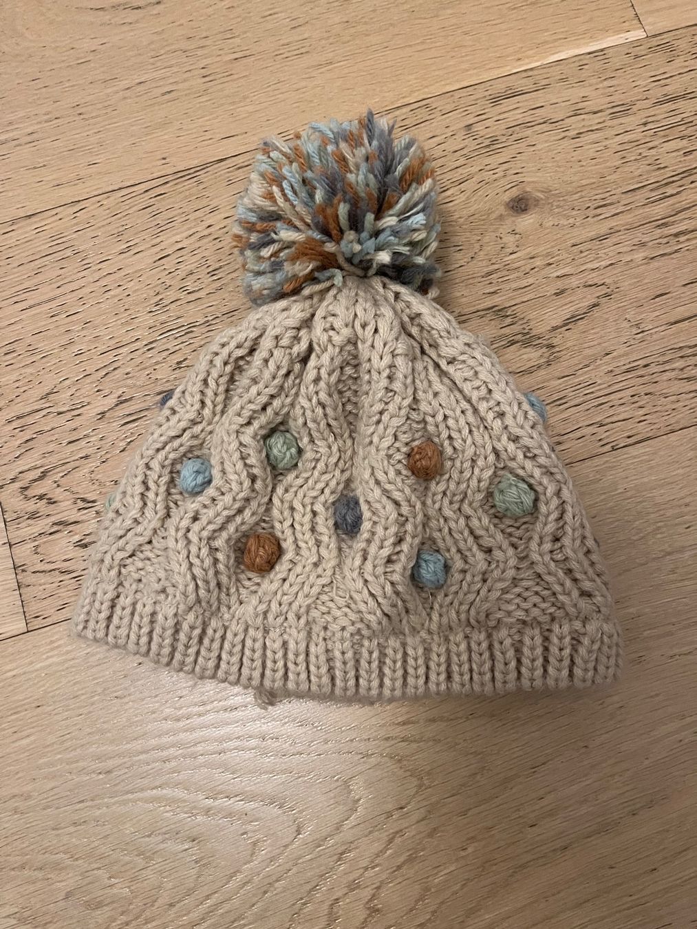 Next Altro abbigliamento per bambina: Next Wintermütze, beige, Bommel, Gr.92 1.5 -2J. – Usato da Wettingen venduto da xiaoshir