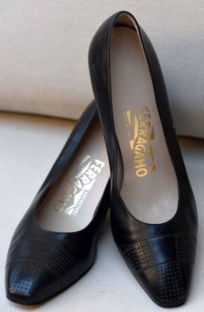 Salvatore Ferragamo Scarpe da donna: Schuhe / Chaussures Salvatore Ferragamo . 38 – Usato da Collonges venduto da Auganien