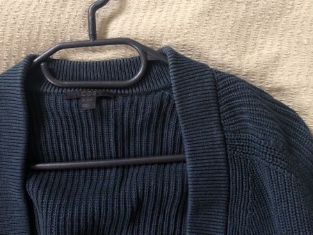 Dunkelgrüne Strickjacke von Cos Grösse S