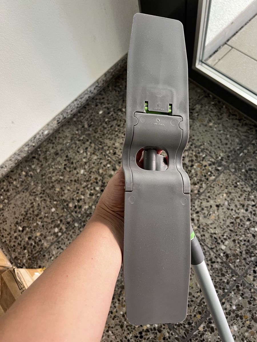 Swiffer Altro in Apparecchi per la pulizia: Swiffer Mop System - Spring Cleaning Essential! 🧼 – Usato da Horgen venduto da CarmenRL 3
