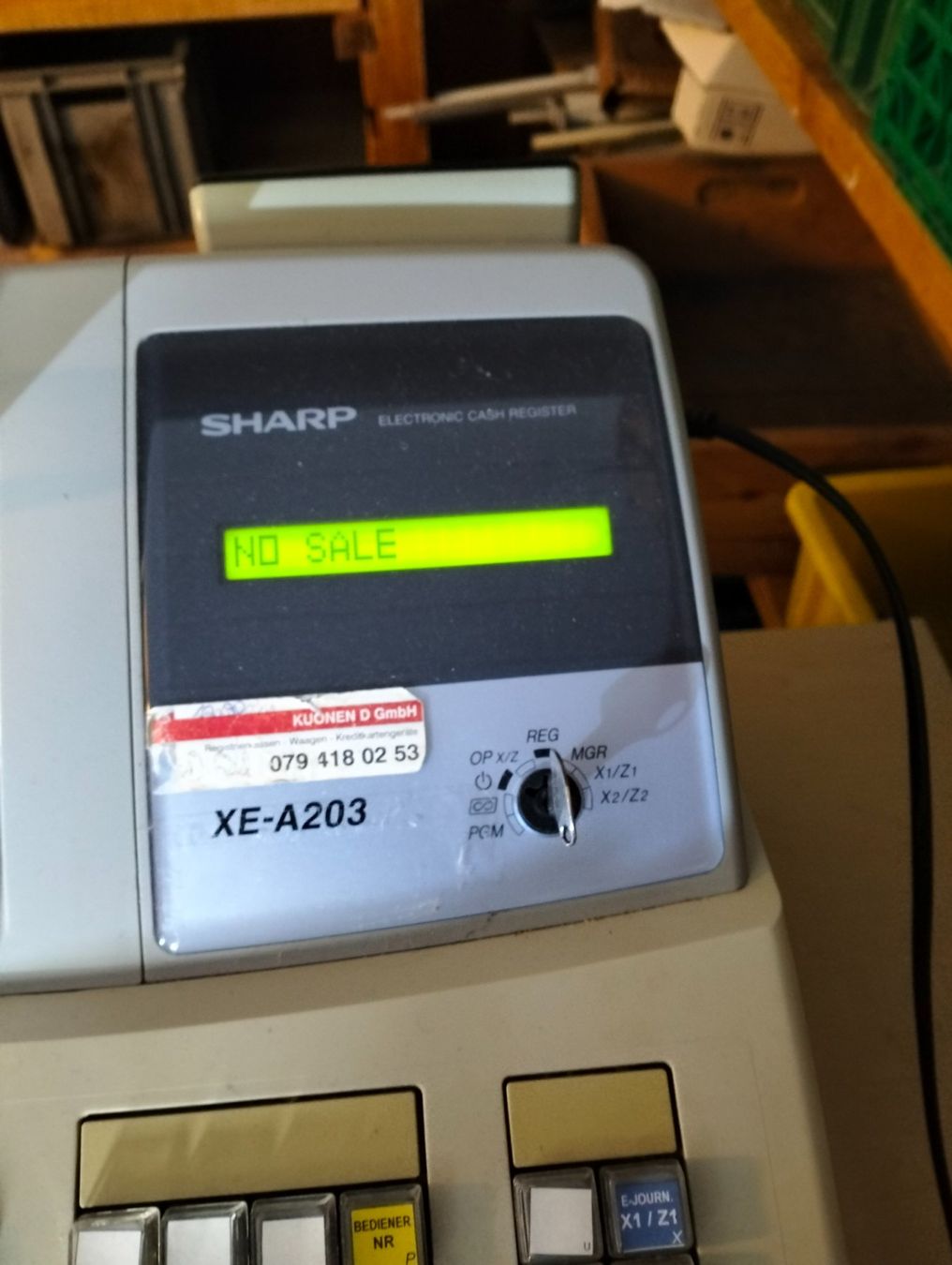 Sharp Registratore di cassa: Registrierkasse Sharp XE-A203 mit 20 Ersatzrollen – Usato da Termen venduto da Zofingia01 4
