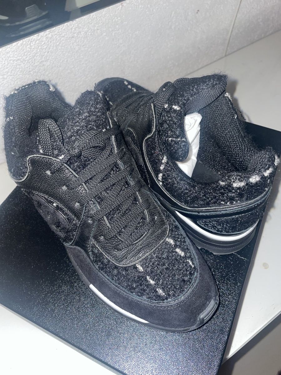 Chanel Scarpe da uomo: Chanel Tweet Sneaker – Usato da Erlinsbach SO venduto da VWV1 9
