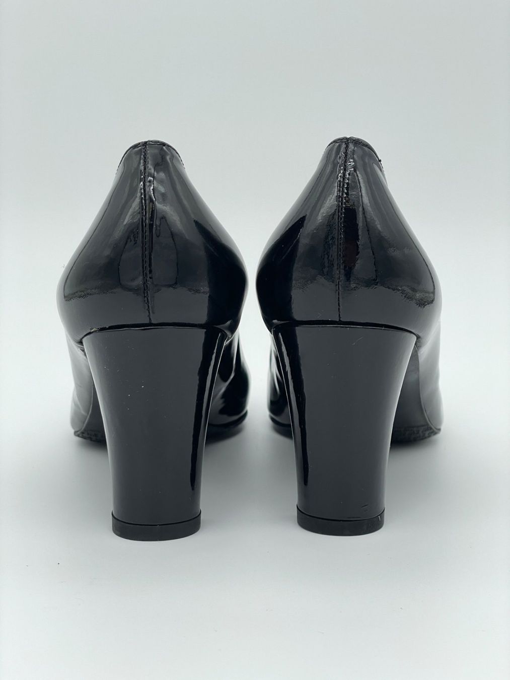 Stuart Weitzman Scarpe da donna: Stuart Weitzman Vida 75 Pump EU 38.5 Schwarz – Usato da Zürich venduto da shoe_shop 4