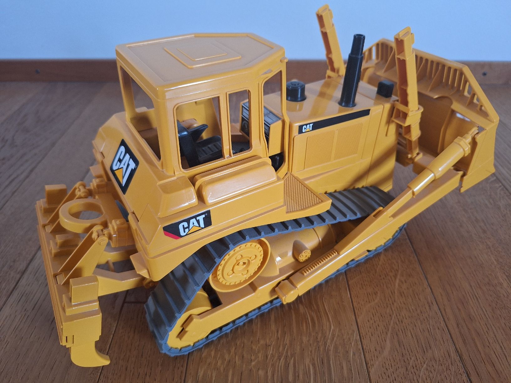 Bruder Giocattoli: Bruder Cat Bulldozer / Planierraupe – Usato da Affeltrangen venduto da Salz-Pfeffer 1