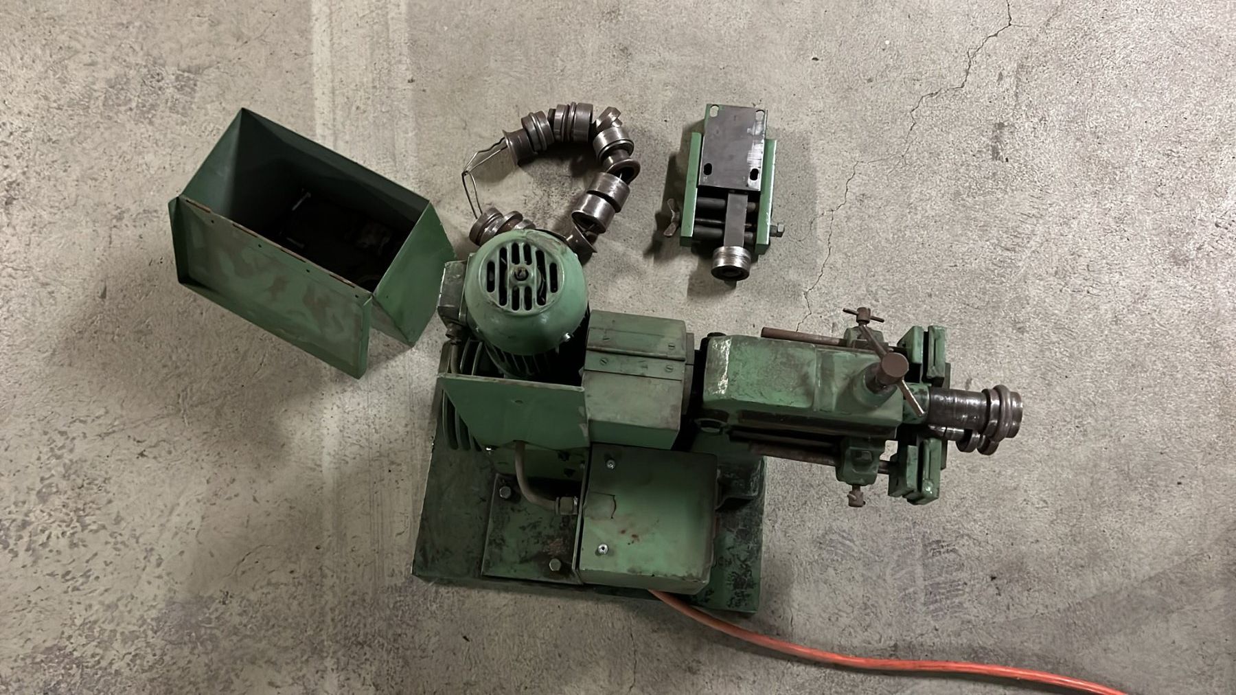 Alle Maschinen: Sickenmaschine – Gebraucht aus Bilten von Porsche037 2