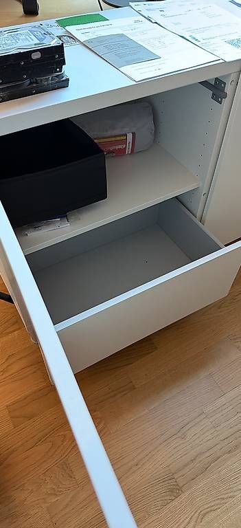 Cassettiere: Sideboard / Büromöbel weiss – Usato da Worben venduto da SmokeDiabolo 1