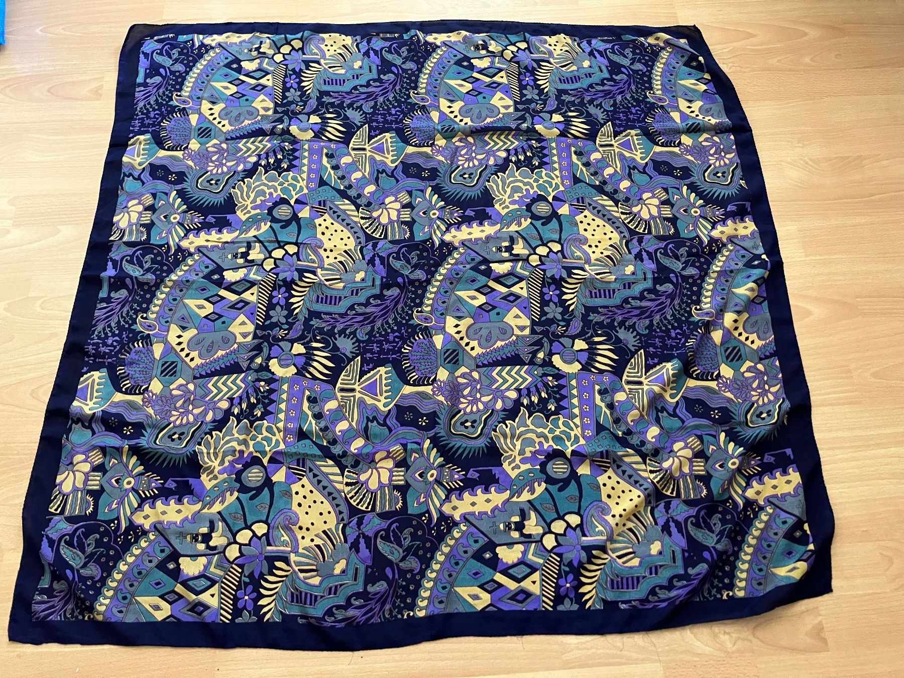 Foulard & Sciarpe: Nice quality Foulard Schal – Usato da Zürich venduto da Classic_Collection_Zurich 1