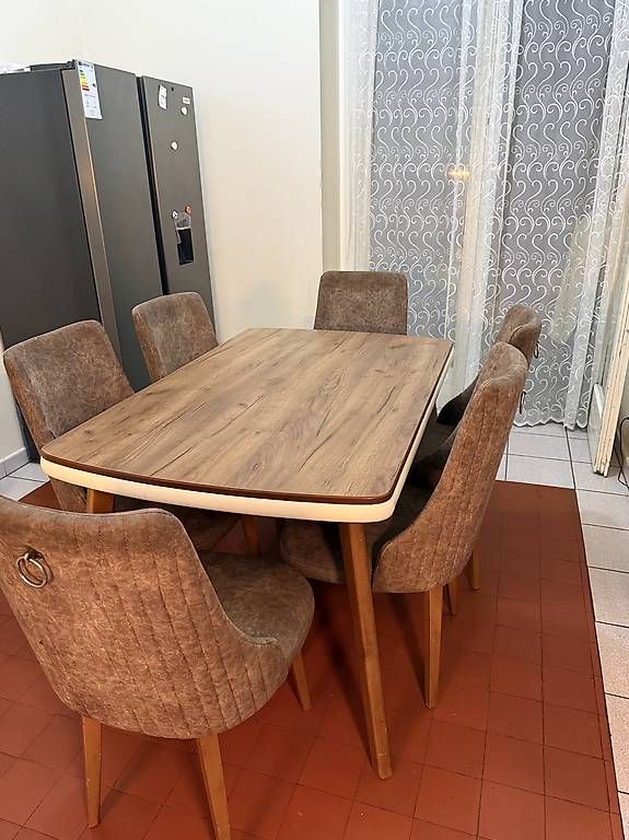 Set di tavolo e panche: Table à manger avec six chaises – Usato da Genève venduto da sul_65pv 2