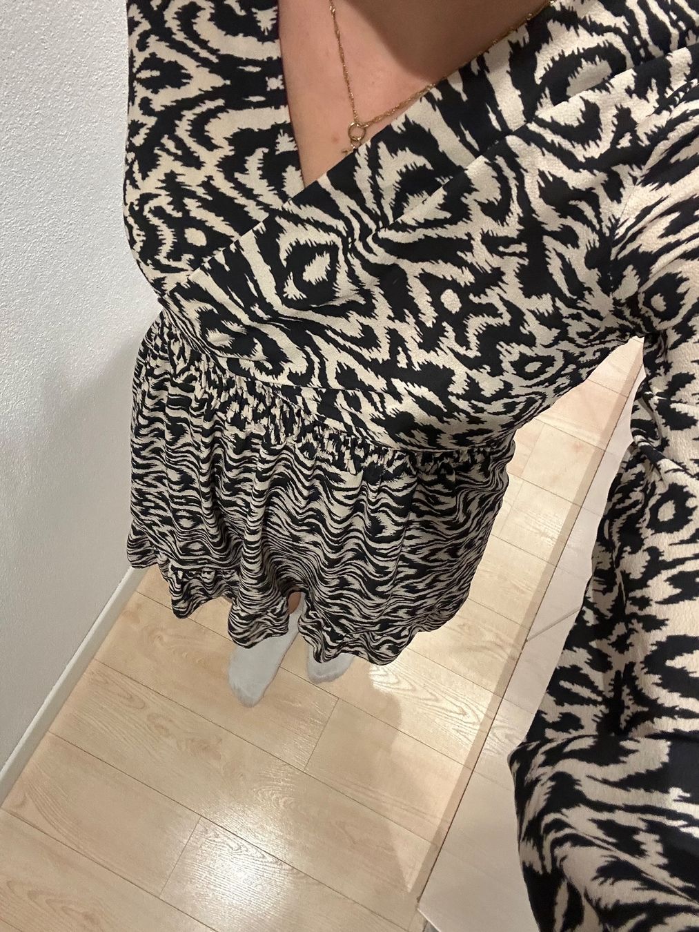 Zebra Vestiti: Schönes Sommerkleid mit Muster – Usato da Grafstal venduto da jes_t6s7 2