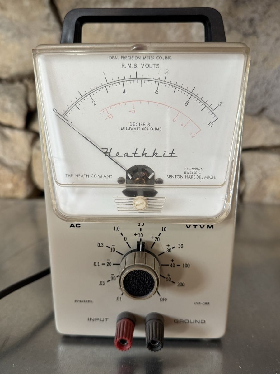 Mesurer: Heathkit Voltmeter – D'occasion à Reigoldswil par pet_dj8f